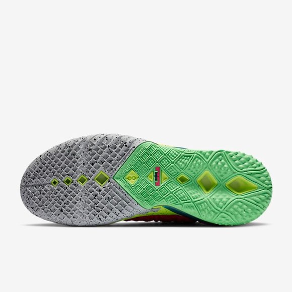 Nike Lebron 18 - Picture 6 of 6